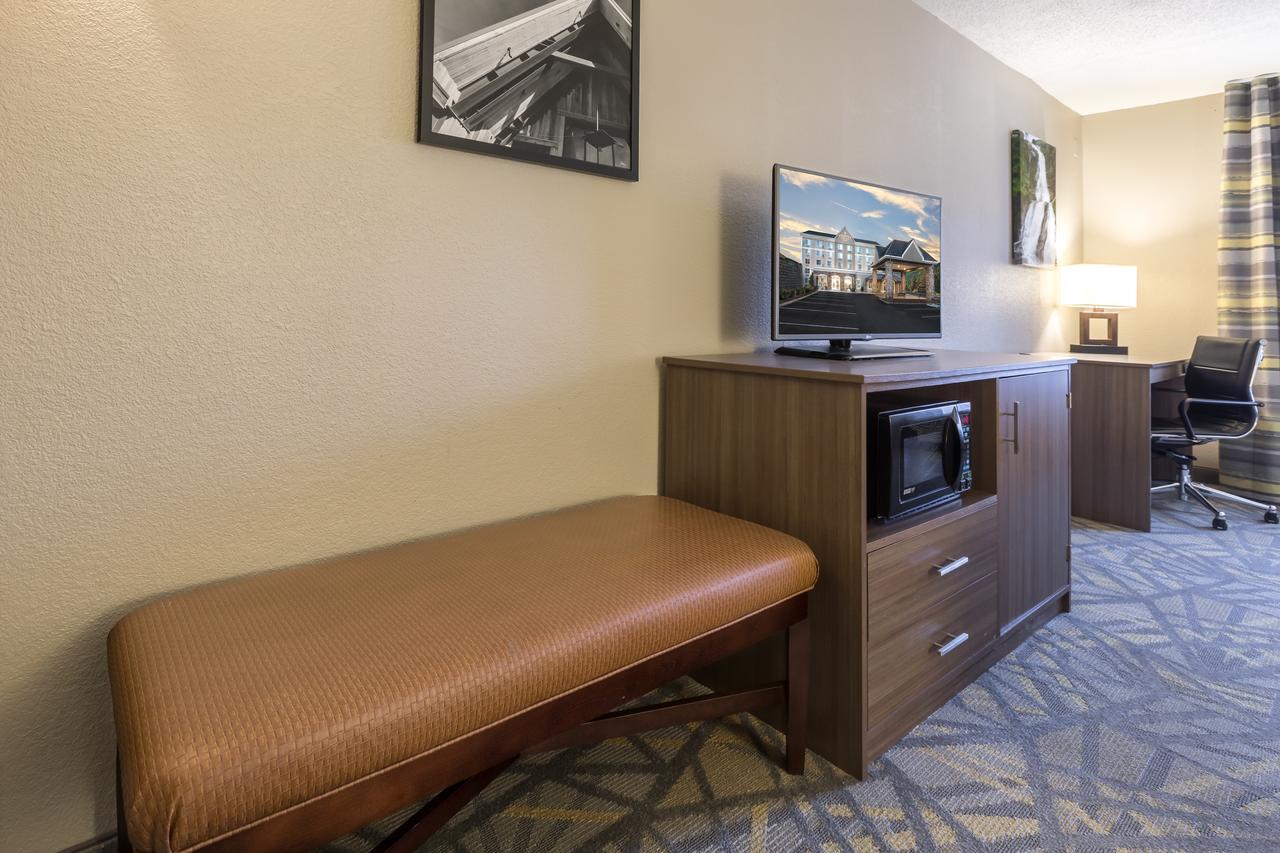 Country Inn & Suites By Radisson Asheville Downtown Tunnel Road Exterior foto