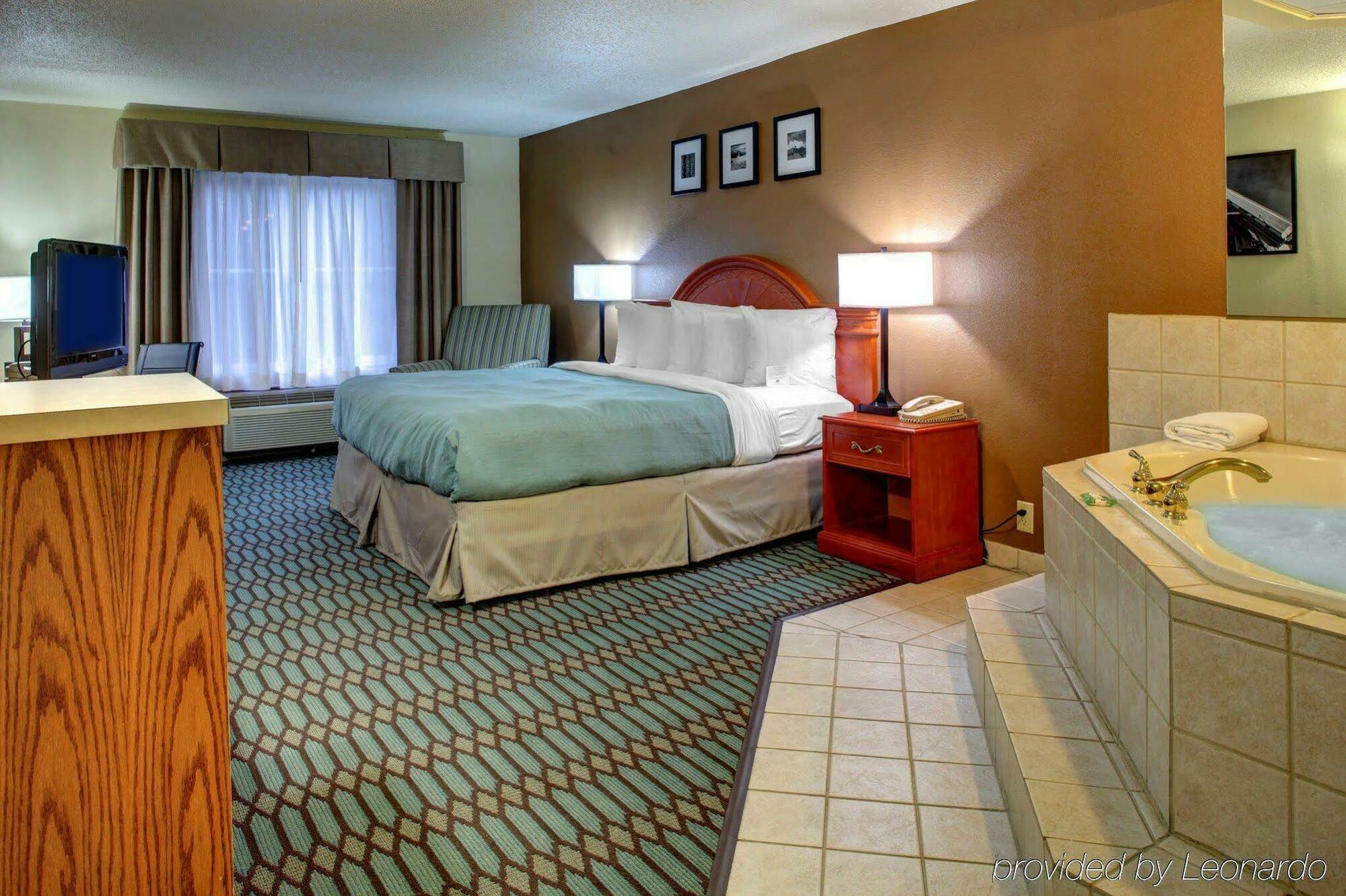 Country Inn & Suites By Radisson Asheville Downtown Tunnel Road Exterior foto